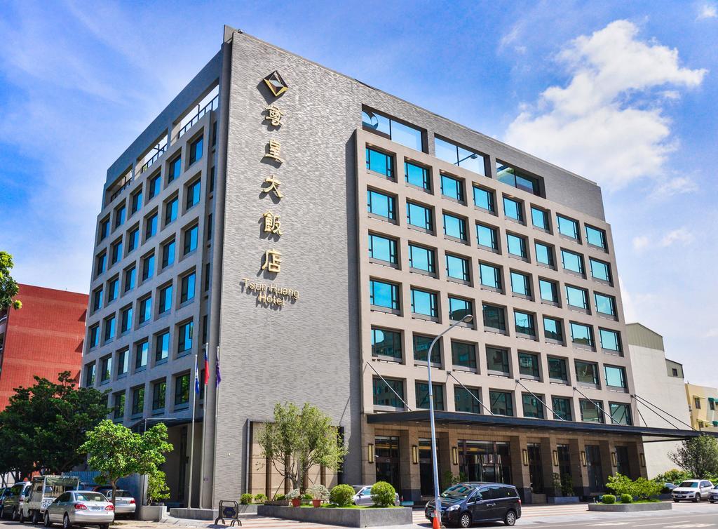 Tsun Huang Hotel Chiayi Buitenkant foto